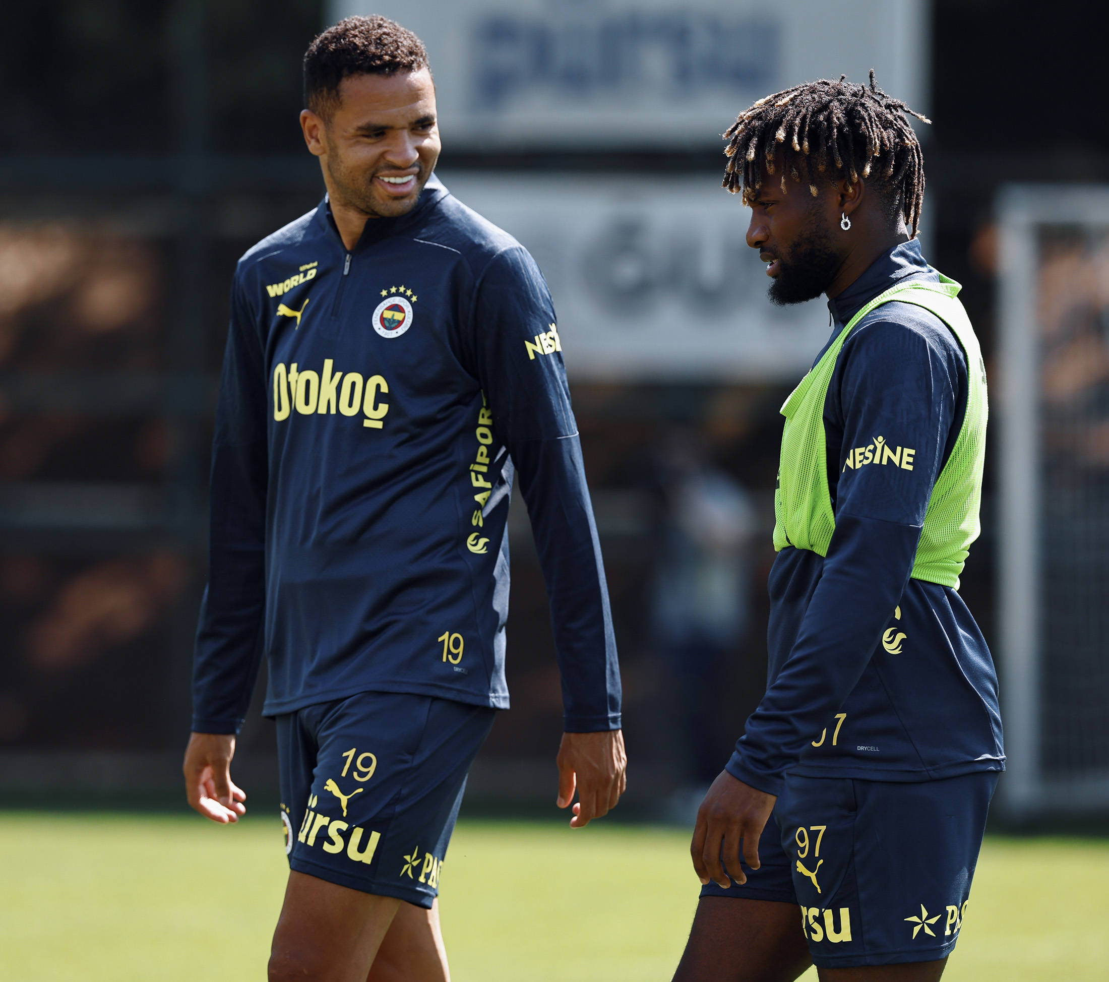 里程碑夜费内巴切外线爆发,英超训练课后刷纪录,目标明确,数据层面出现新趋势 里程碑夜费内巴切外线爆发,英超训练课后刷纪录,目标明确,数据层面出现新趋势