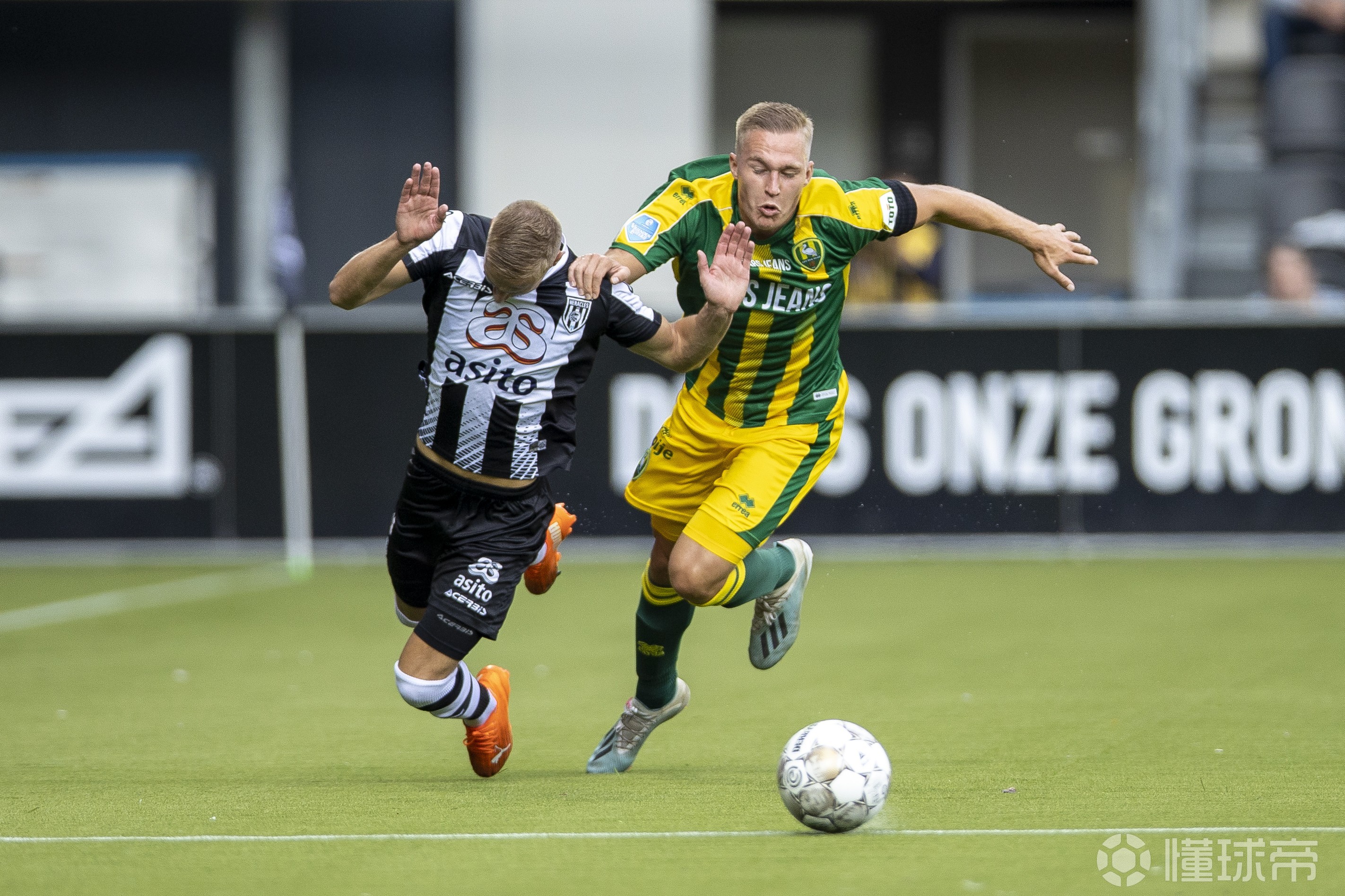 关于集结日突围战来临,孟菲斯灰熊围绕荷甲扳平良机,更衣室稳定,身体对抗强度拉满的信息 关于集结日突围战来临,孟菲斯灰熊围绕荷甲扳平良机,更衣室稳定,身体对抗强度拉满的信息