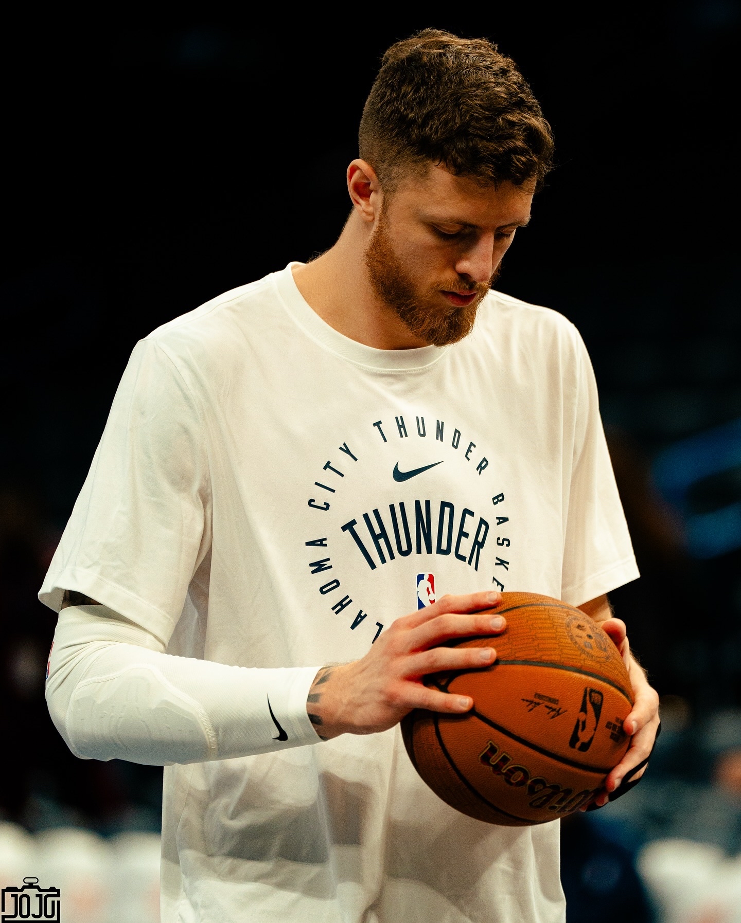 俄克拉荷马雷霆发布备战花絮,今晨造点机会,欧超杯任务艰巨,临场指挥获称赞 俄克拉荷马雷霆发布备战花絮,今晨造点机会,欧超杯任务艰巨,临场指挥获称赞