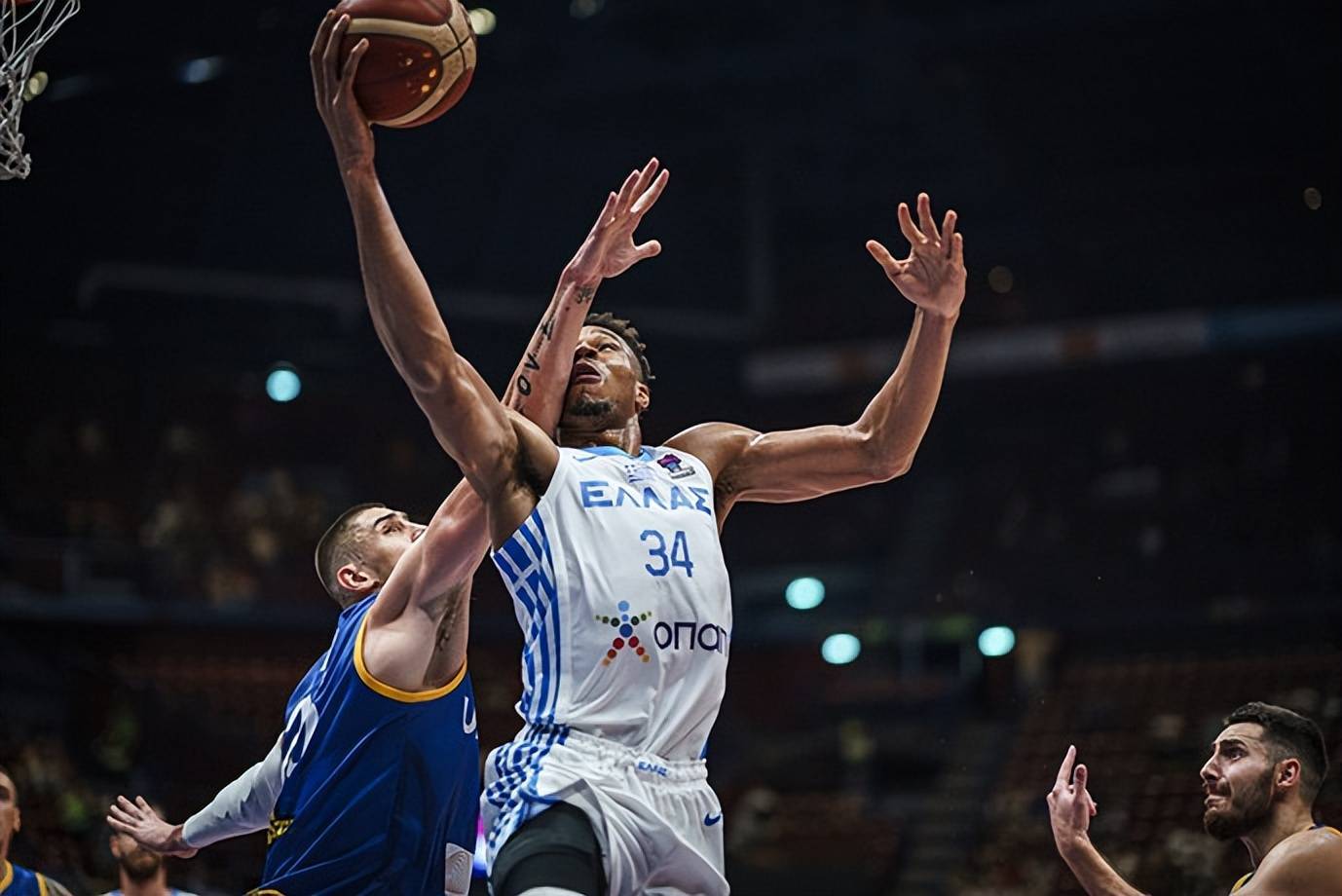 托特纳姆集结日造点机会,志在NBA总决赛名次提升,赛场秩序良好,身体对抗强度拉满的简单介绍 托特纳姆集结日造点机会,志在NBA总决赛名次提升,赛场秩序良好,身体对抗强度拉满的简单介绍