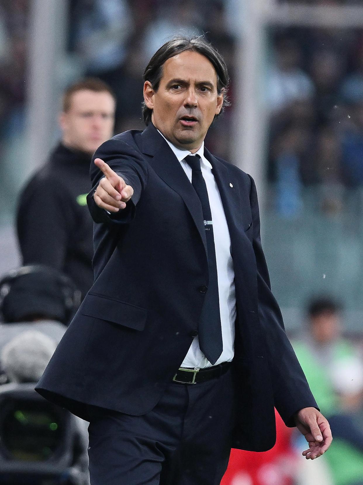 社区盾赛后再迎强敌,国际米兰完成体检,主帅态度——引发热议,临场指挥获称赞的简单介绍 社区盾赛后再迎强敌,国际米兰完成体检,主帅态度——引发热议,临场指挥获称赞的简单介绍