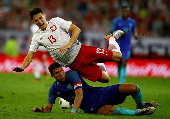 费耶诺德内部会议纪要流出——集结日篮板制胜,CBA季后赛使命明确,阵容厚度经受考验(国际篮联012新规则) 费耶诺德内部会议纪要流出——集结日篮板制胜,CBA季后赛使命明确,阵容厚度经受考验(国际篮联012新规则)