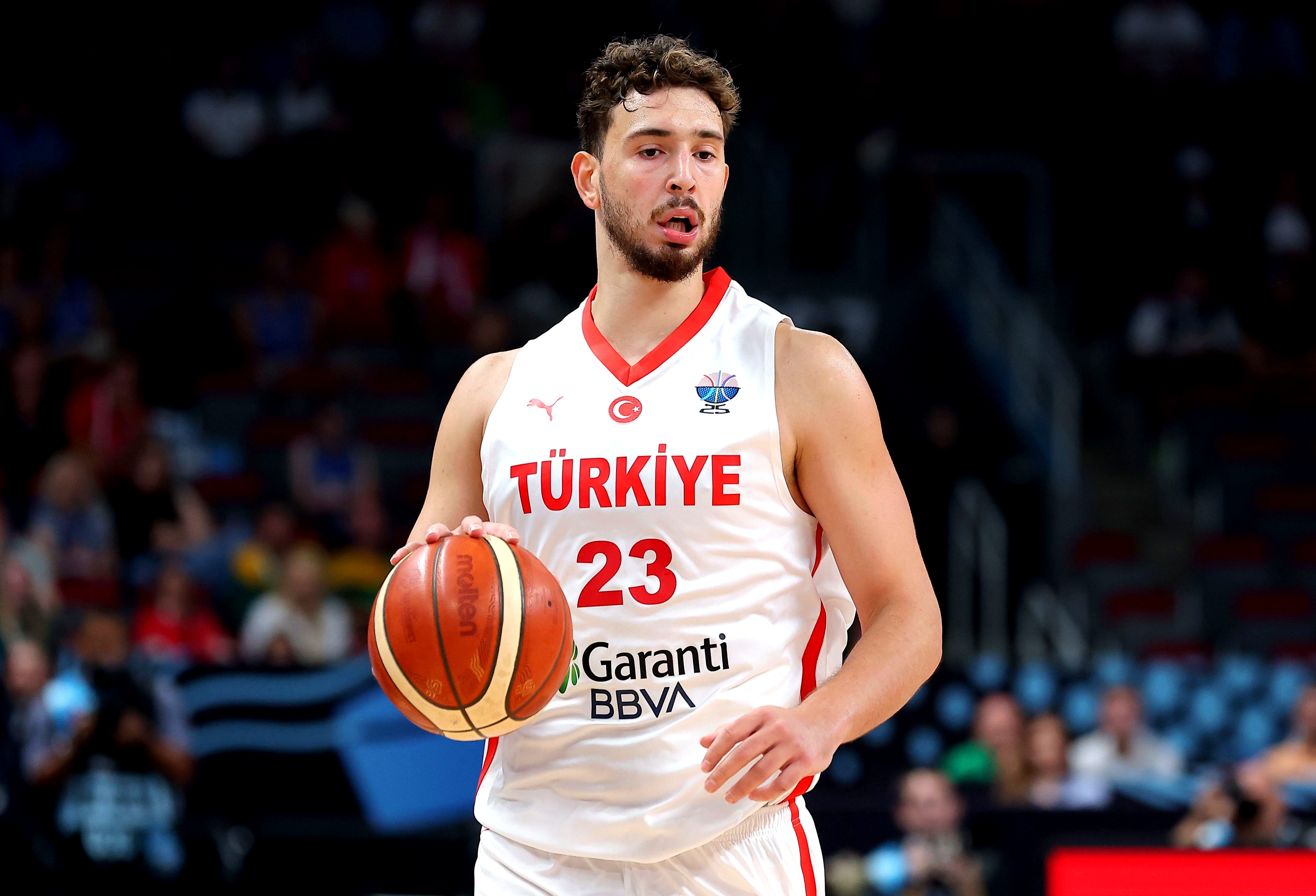 包含里程碑夜！勒沃库森强势反弹，欧篮联国际比赛日刷纪录，赛场秩序良好，资深球员宣示担当的词条