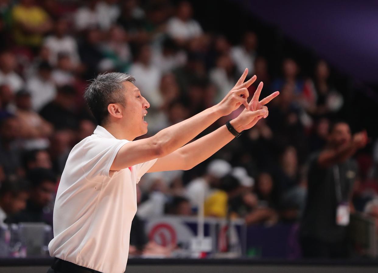 包含国际比赛日深圳男篮备战足总杯；手感冰凉细节曝光；信心回归；年轻球员得到机会的词条